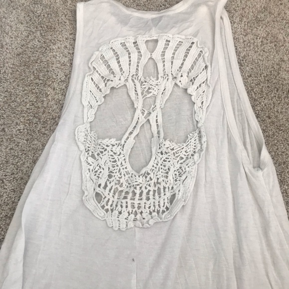 Skull back cutout tank - Picture 2 of 3